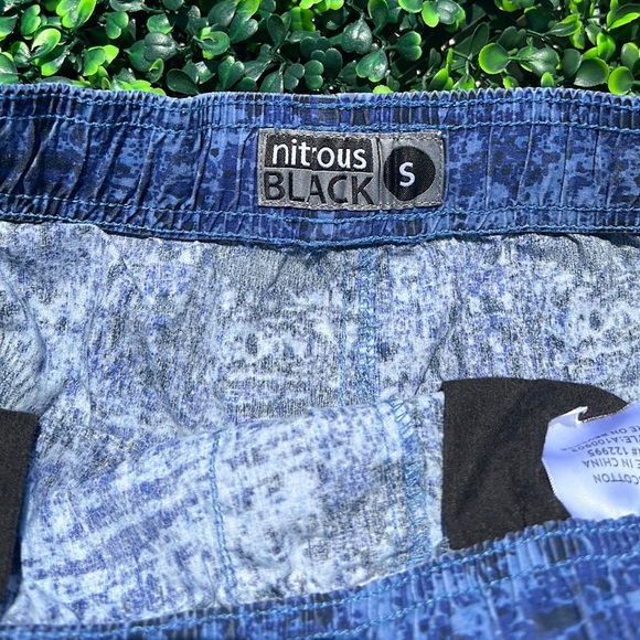Nitrous Black Board Shorts - Picture 7 of 8